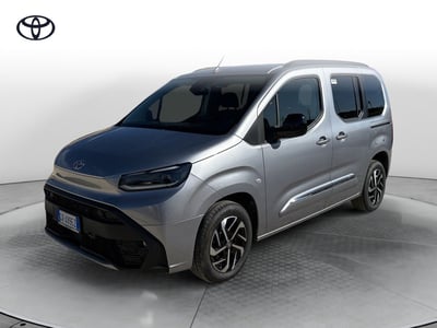 Toyota Proace City Verso City Verso 1.5D 100cv S&amp;S mt6 L1 D Executive nuova a Ragusa