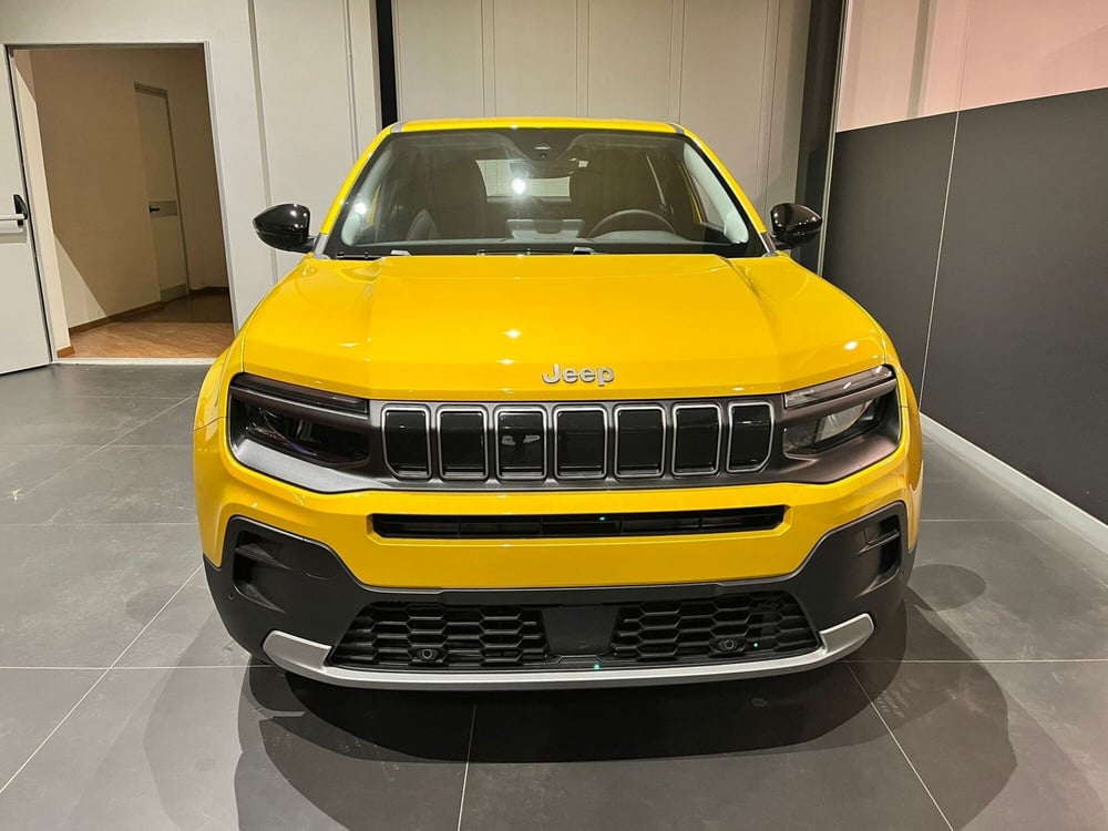 Jeep Avenger nuova a Milano (2)