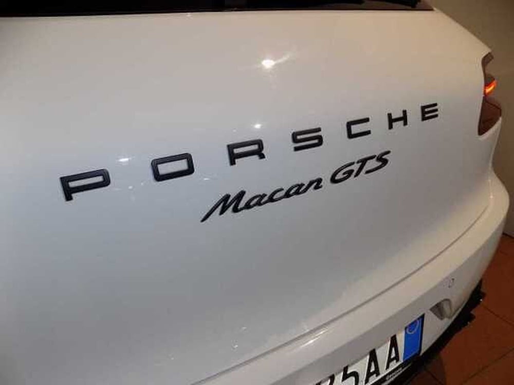 Porsche Macan usata a Genova (20)