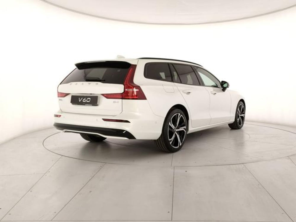 Volvo V60 nuova a Modena (5)