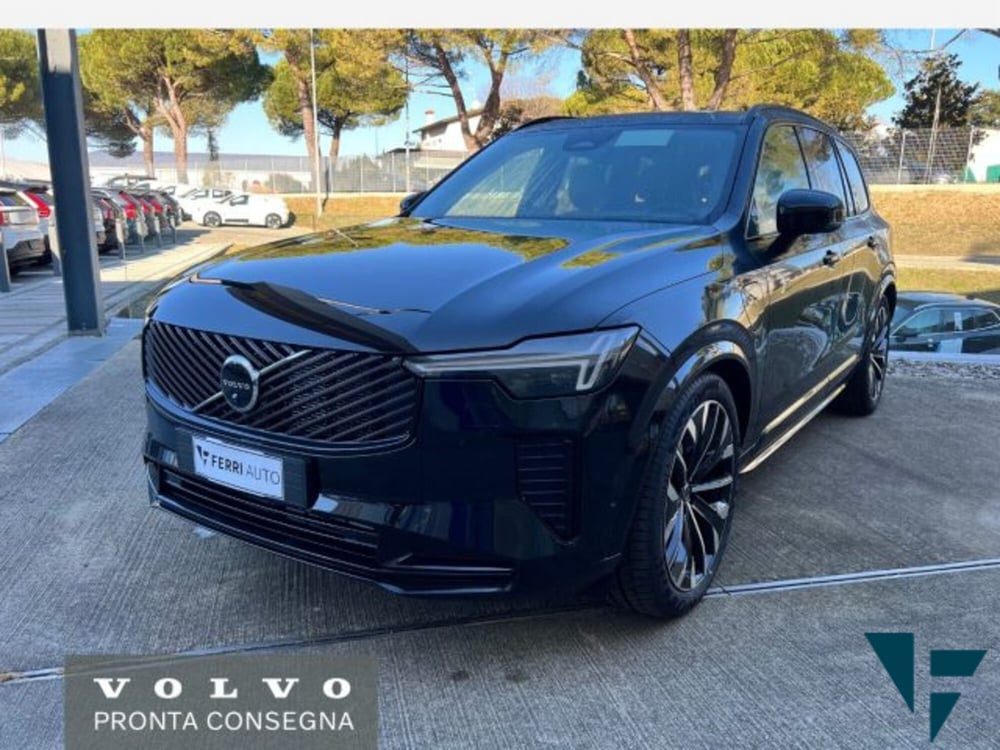 Volvo XC90 nuova a Udine