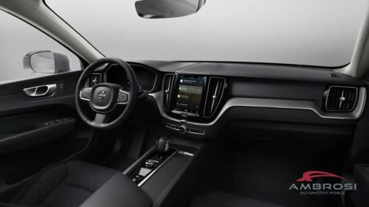 Volvo XC60 nuova a Perugia (2)