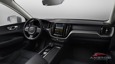 Volvo XC60 2.0 b5 mhev Core awd auto nuova a Corciano