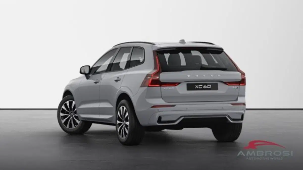 Volvo XC60 nuova a Perugia