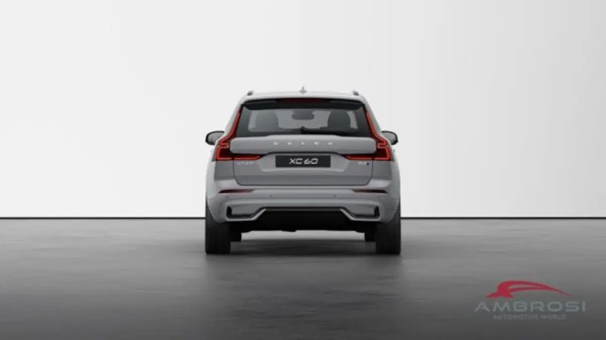 Volvo XC60 nuova a Perugia (4)