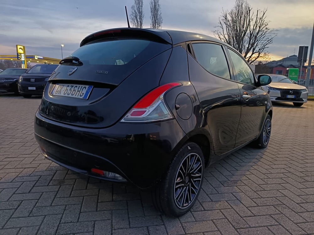 Lancia Ypsilon usata a Alessandria (5)