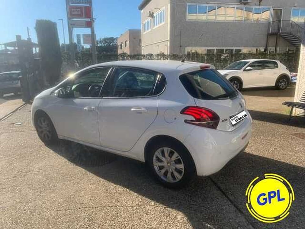 Peugeot 208 usata a Roma (7)