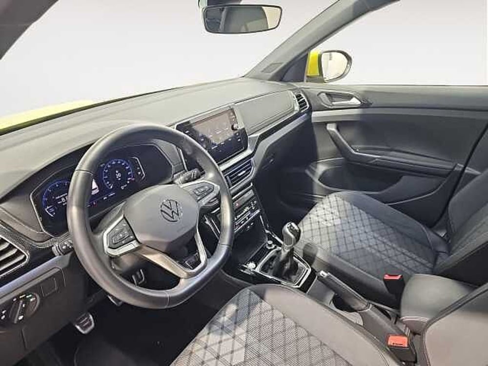 Volkswagen T-Cross usata a Lecco (12)