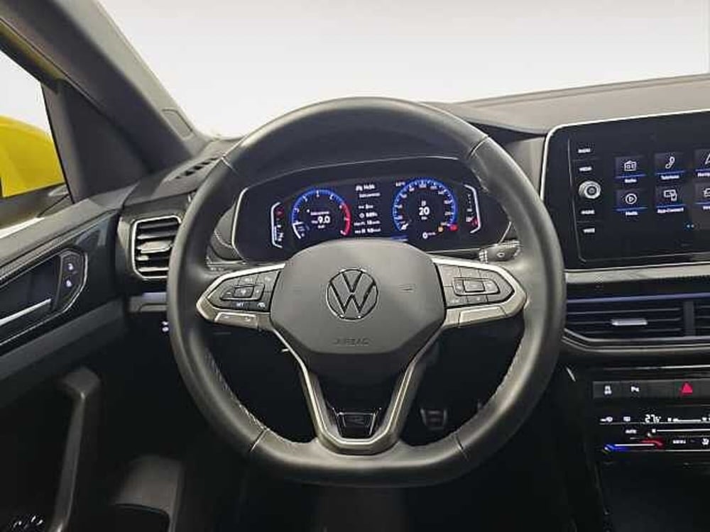 Volkswagen T-Cross usata a Lecco (9)