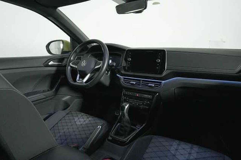 Volkswagen T-Cross usata a Como (13)
