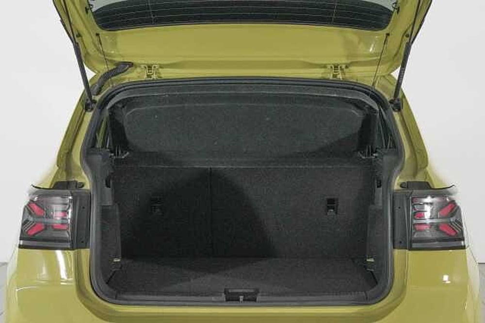 Volkswagen T-Cross usata a Como (8)