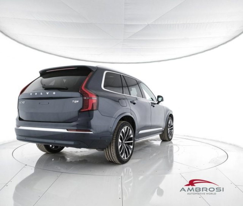 Volvo XC90 nuova a Perugia