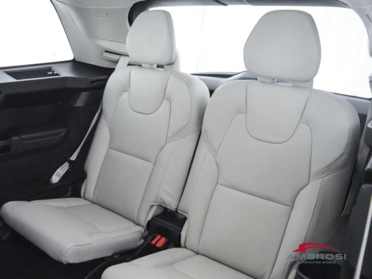 Volvo XC90 nuova a Perugia