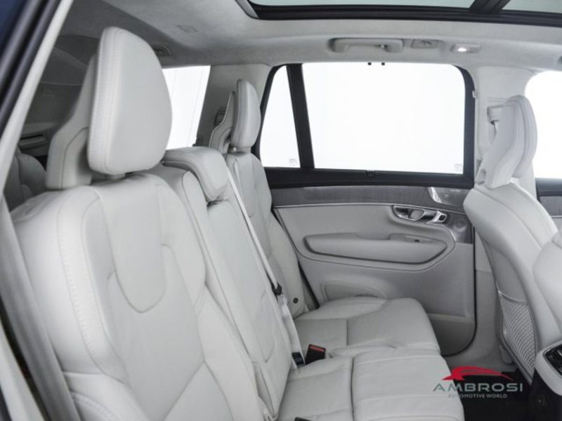 Volvo XC90 nuova a Perugia (3)