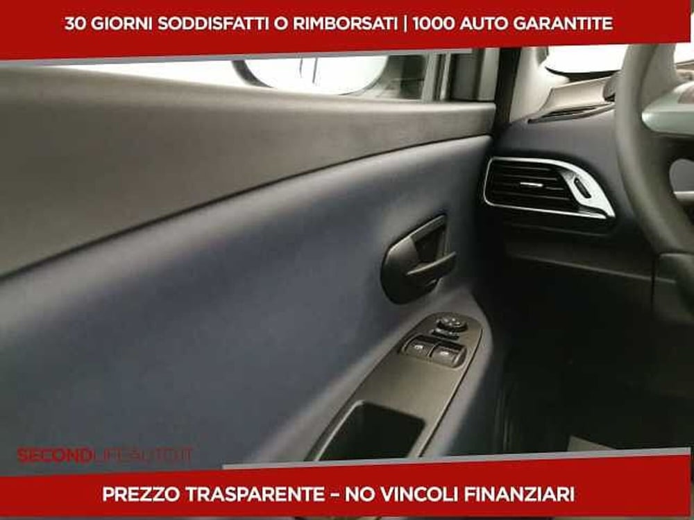 Lancia Ypsilon nuova a Chieti (16)