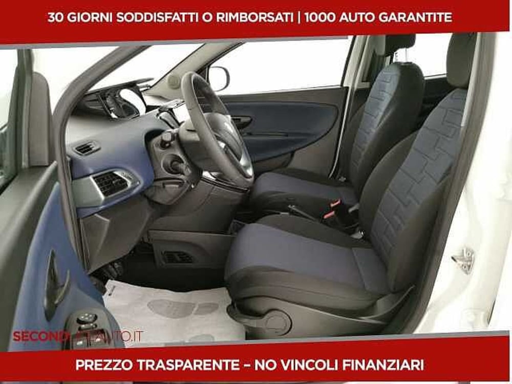 Lancia Ypsilon nuova a Chieti (5)