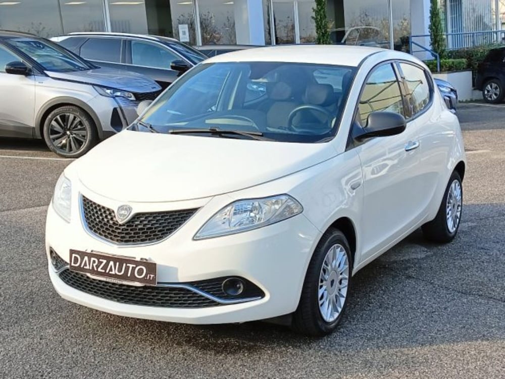 Lancia Ypsilon usata a Brescia