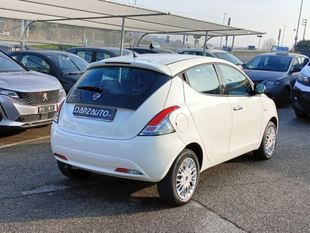 Lancia Ypsilon usata a Brescia (5)