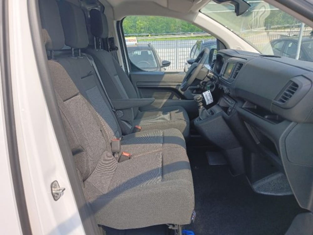 Opel Vivaro Furgone nuova a Brescia (16)