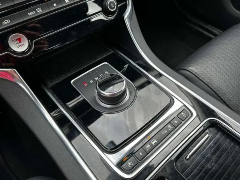 Jaguar XF usata a Siena (14)
