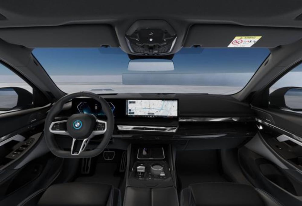 BMW i5 Touring nuova a Modena (11)