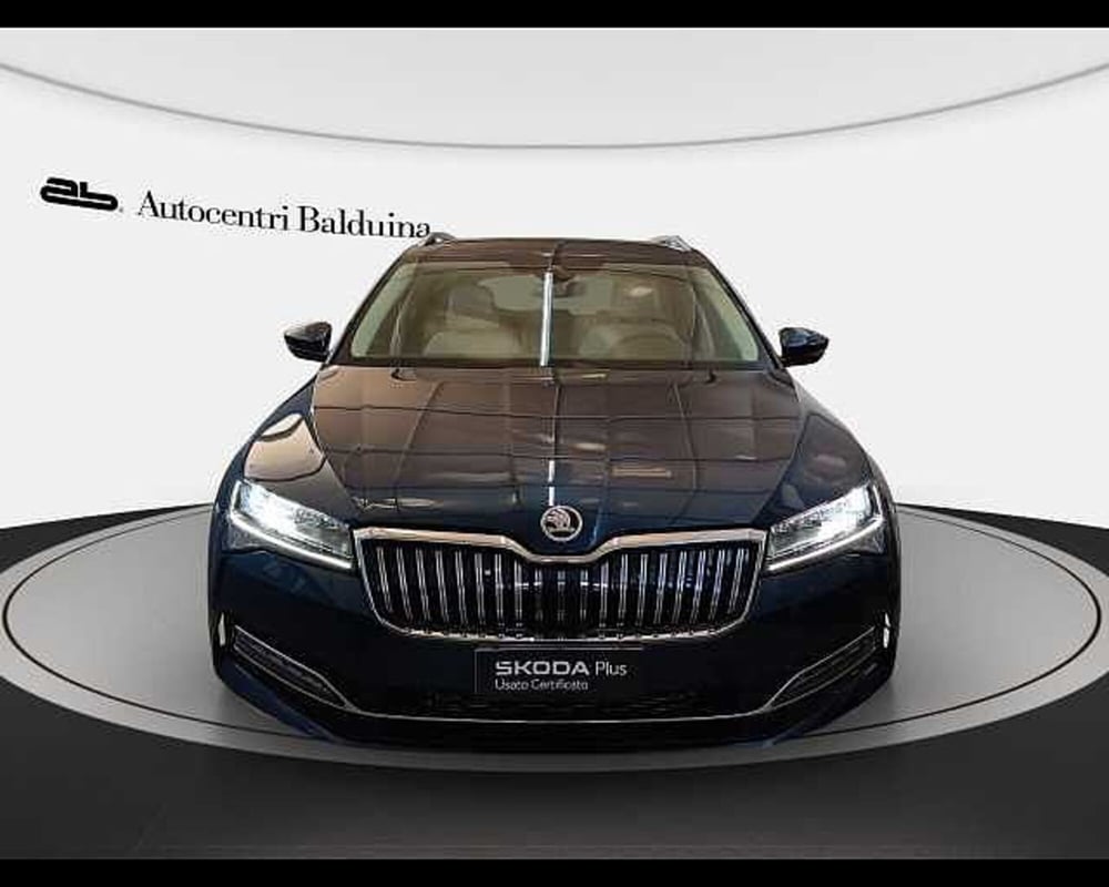 Skoda Superb Station Wagon nuova a Roma (2)