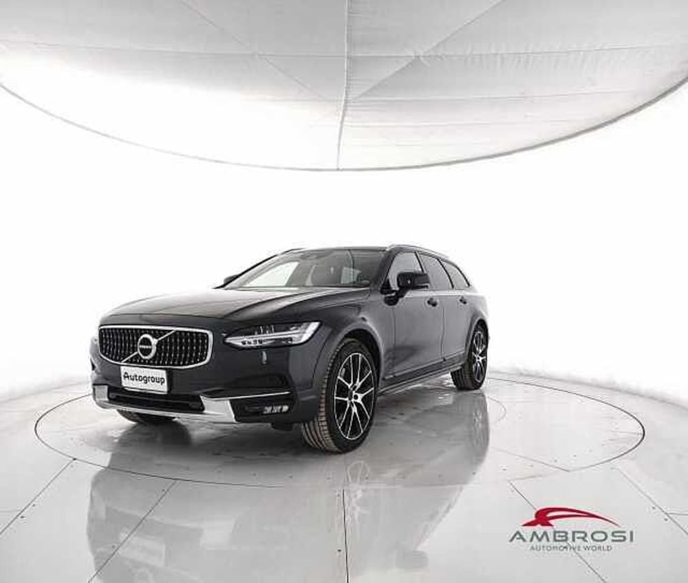 Volvo V90 Cross Country usata a Viterbo