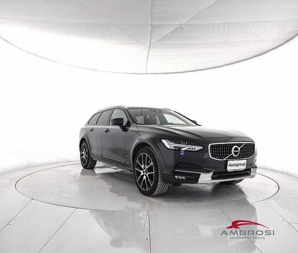 Volvo V90 Cross Country usata a Viterbo (2)