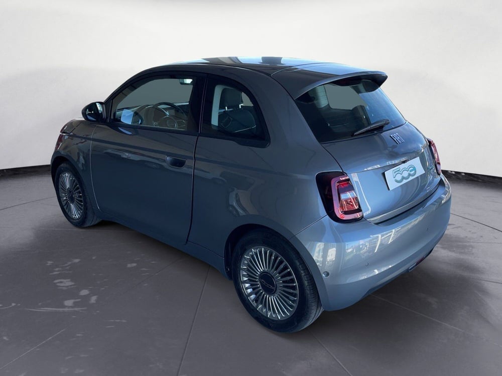 Fiat 500e nuova a Brindisi (3)