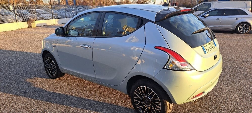 Lancia Ypsilon usata a Varese (13)