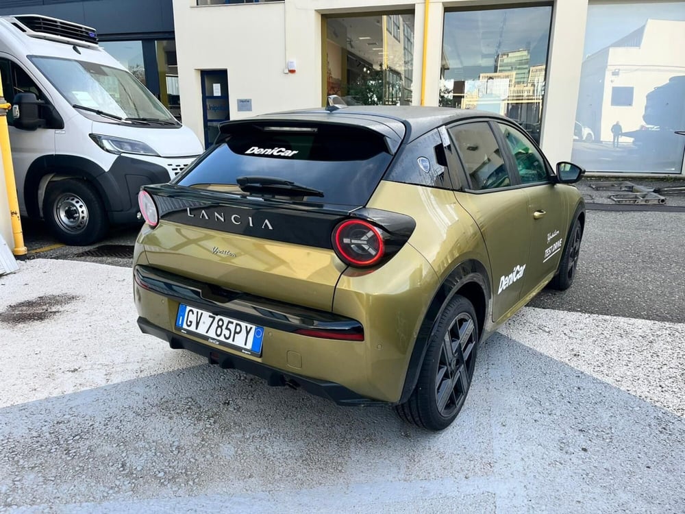 Lancia Ypsilon usata a Milano (8)