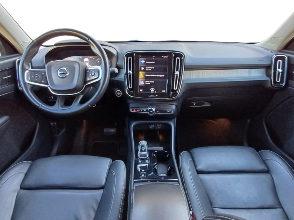 Volvo XC40 usata a Bari (8)