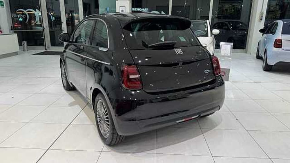 Fiat 500e usata a Milano (3)