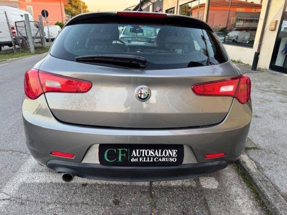 Alfa Romeo Giulietta usata a Pistoia (6)