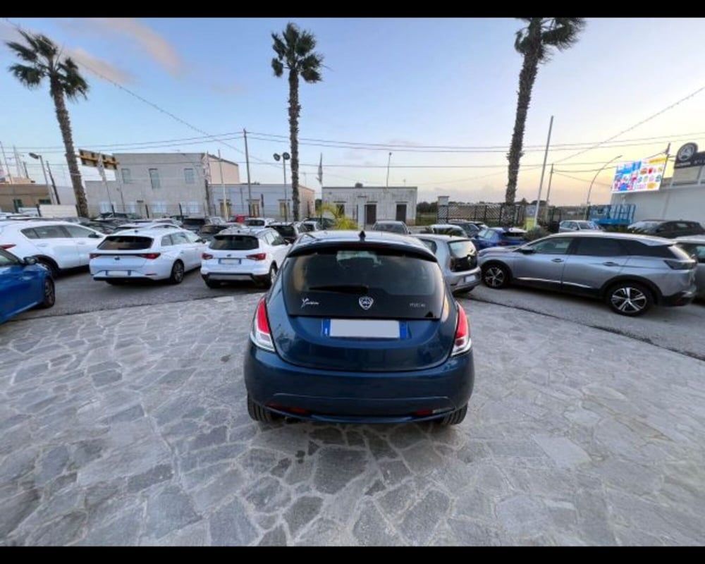 Lancia Ypsilon usata a Bologna (5)