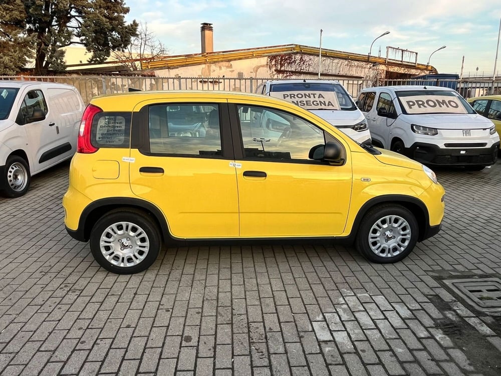 Fiat Panda Cross nuova a Milano (5)