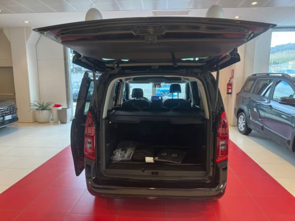 Toyota Proace City Verso nuova a Sassari (13)