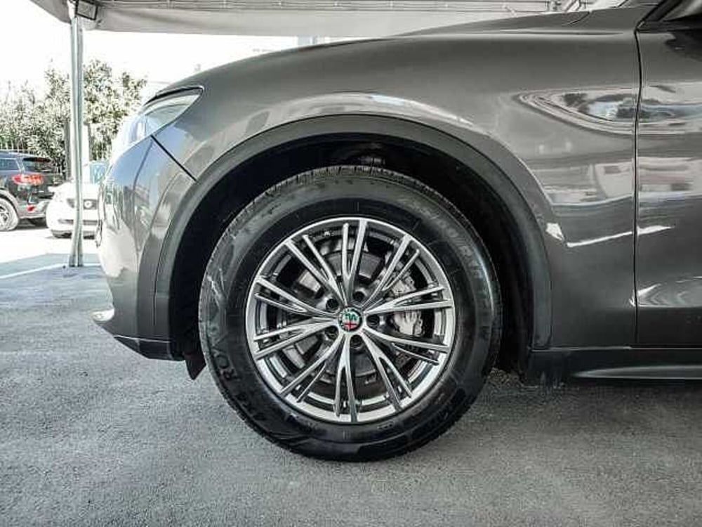 Alfa Romeo Stelvio usata a Palermo (6)