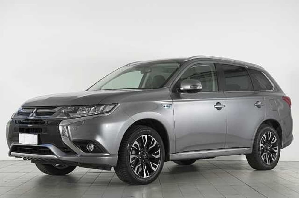 Mitsubishi Outlander usata a Como