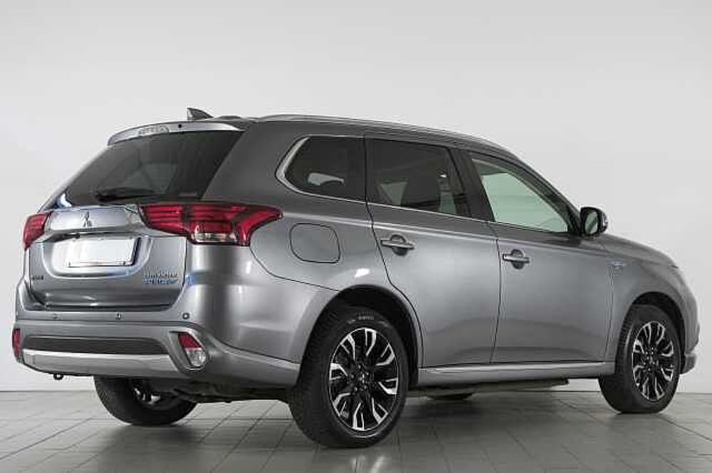 Mitsubishi Outlander usata a Como (4)