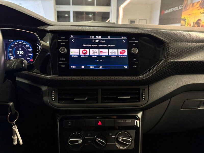 Volkswagen T-Cross usata a Lecce (11)