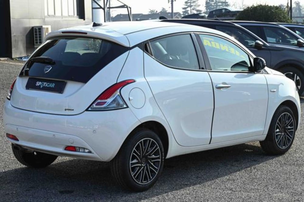 Lancia Ypsilon usata a Torino (5)