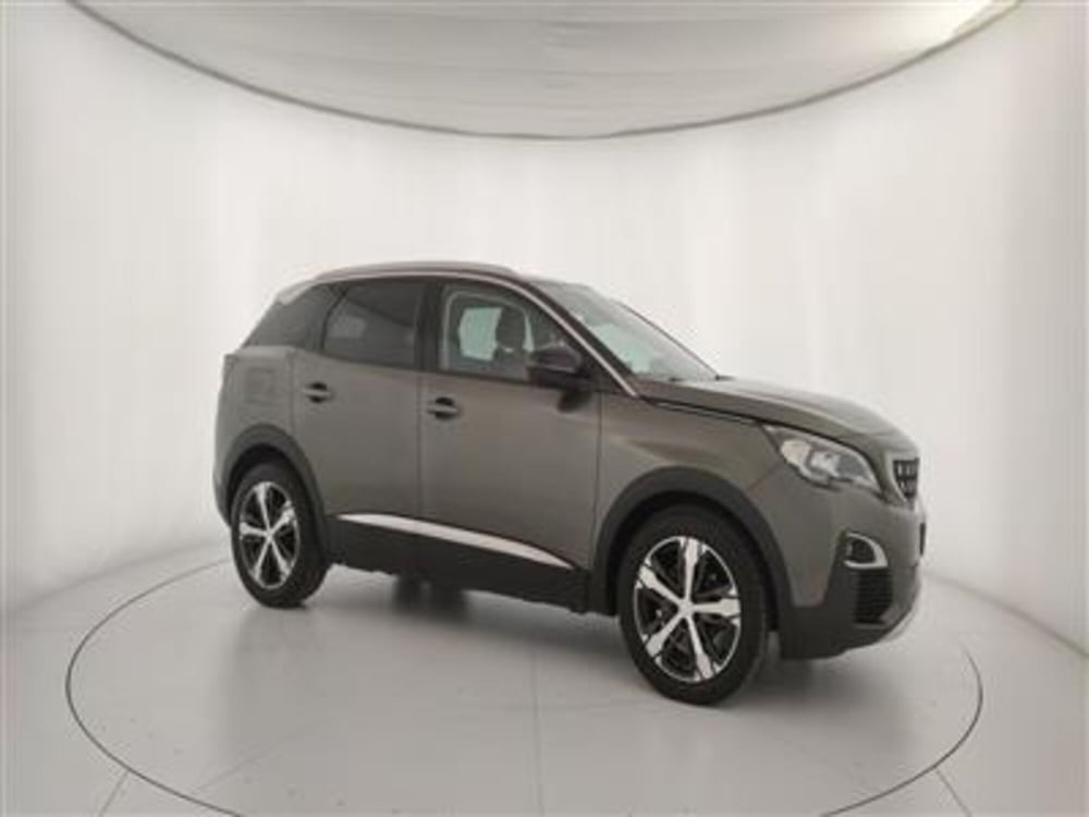 Peugeot 3008 usata a Bari (10)