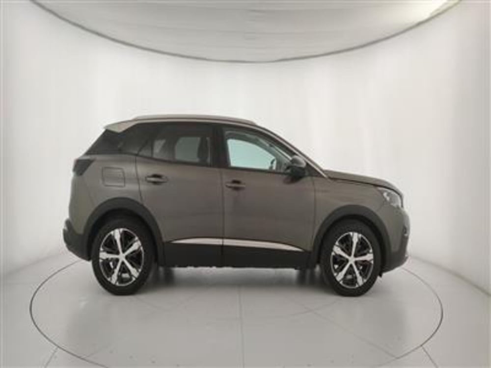 Peugeot 3008 usata a Bari (9)