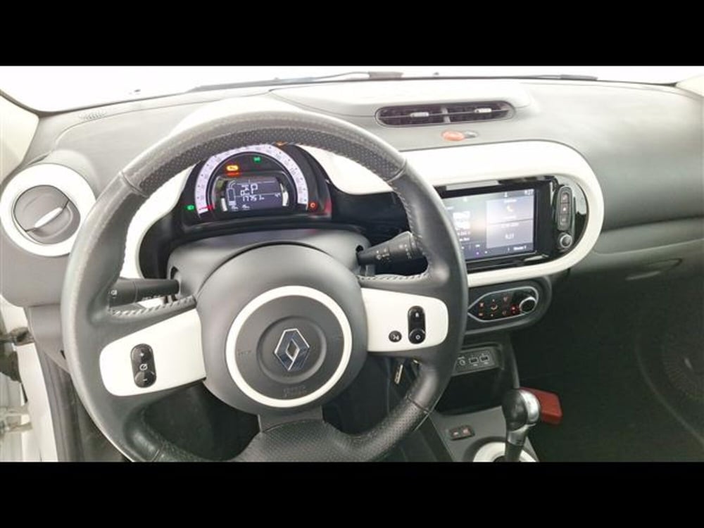 Renault Twingo usata a Milano (14)