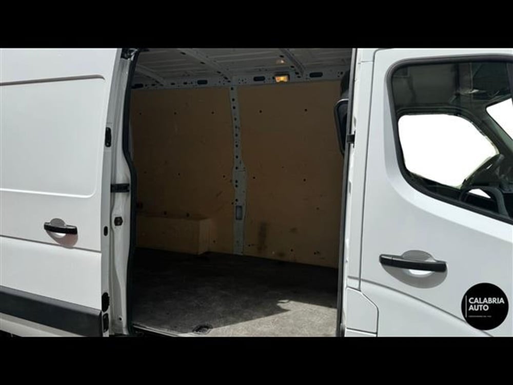 Renault Master Furgone usata a Reggio Calabria (12)