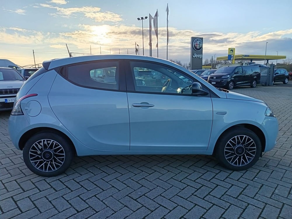 Lancia Ypsilon usata a Alessandria (4)