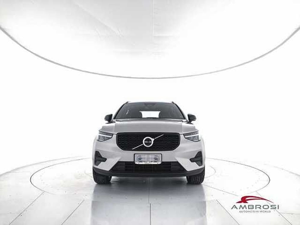 Volvo XC40 nuova a Viterbo (5)