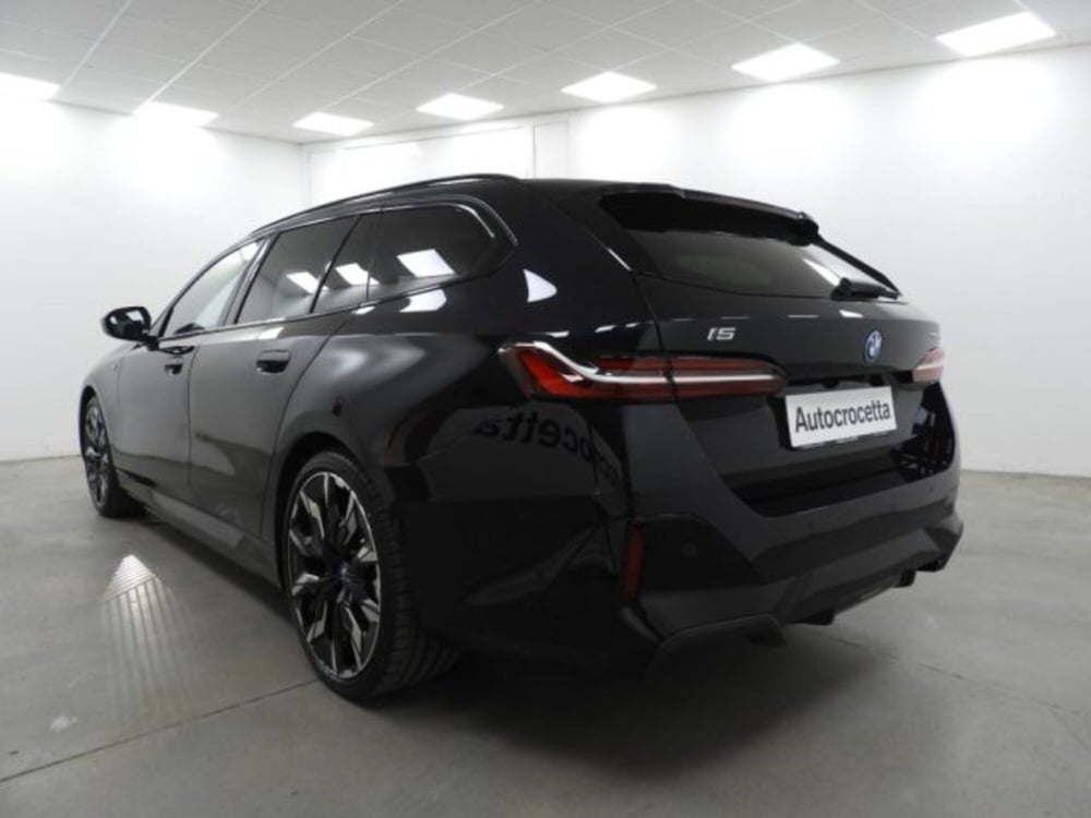 BMW i5 Touring usata a Torino (4)