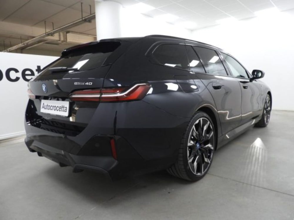 BMW i5 Touring usata a Torino (6)